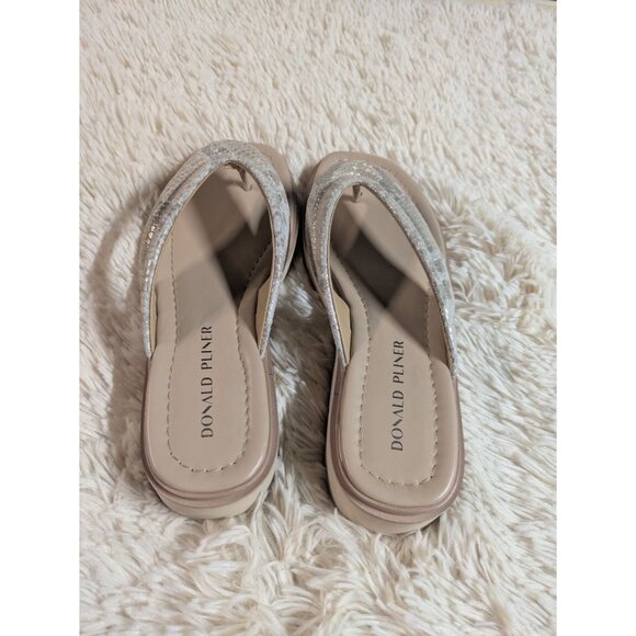 Donald Pliner Metallic Snakeskin Barbera Square Toe Thong Sandals, Tan Size 8.5 - Picture 8 of 10